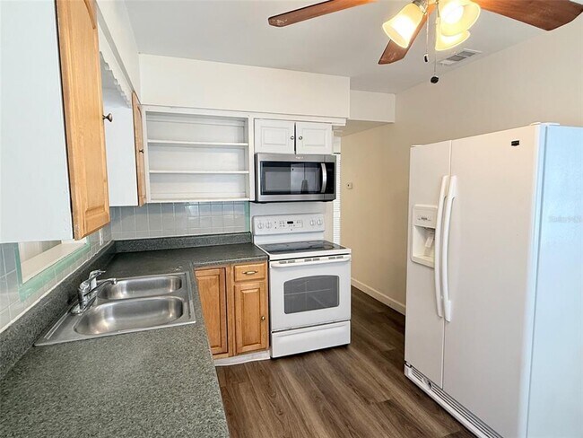 Building Photo - 1543 43rd St S