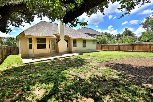 Building Photo - 13301 Tamayo Dr