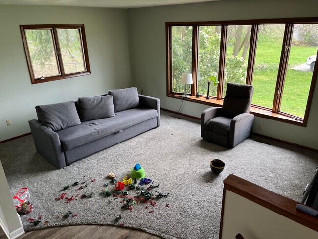 Building Photo - 806 Chateau Dr