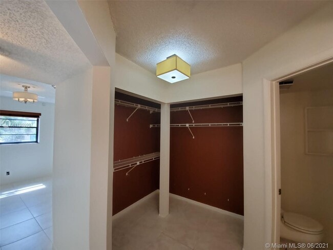 Building Photo - 10451 W Broward Blvd