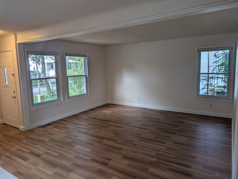 Building Photo - 1446 Rosewood St