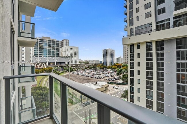 Building Photo - 11 NE 6th St