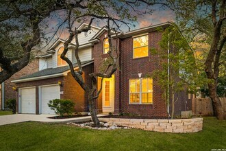 Building Photo - 2634 Lakehills St
