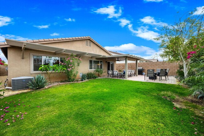Building Photo - 84131 Azzura Way
