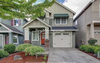 Building Photo - Luxury Four Bedroom Home in King City!