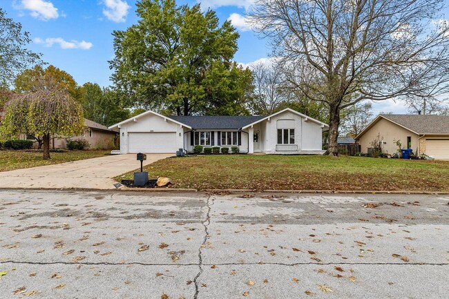 Building Photo - Welcome to your dream home! 4 bedroom 3 ba...