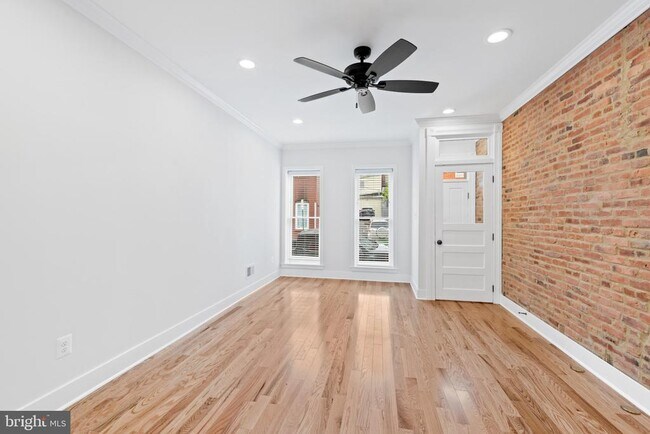 Building Photo - 1434 Marshall St