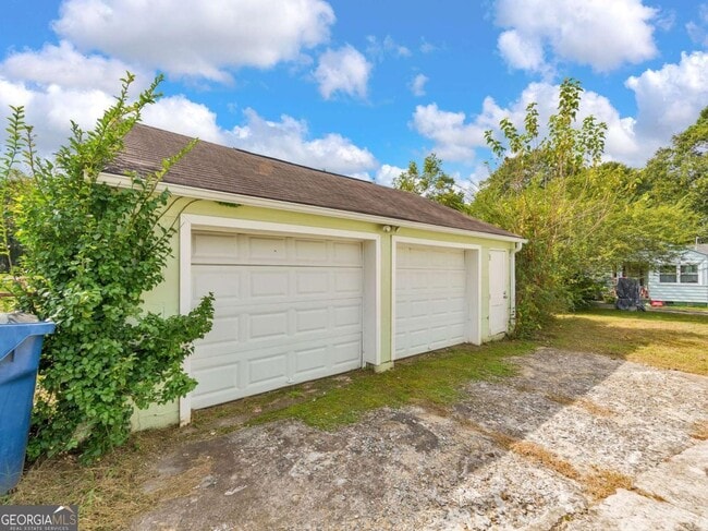 Building Photo - 652 Mozley Dr SE