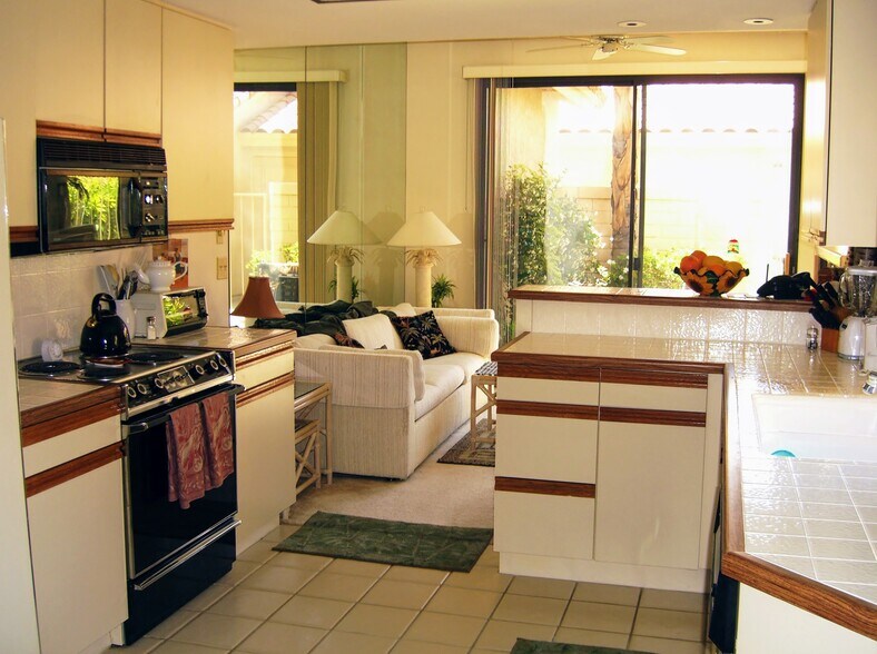 kitchen and family room - 55456 Firestone