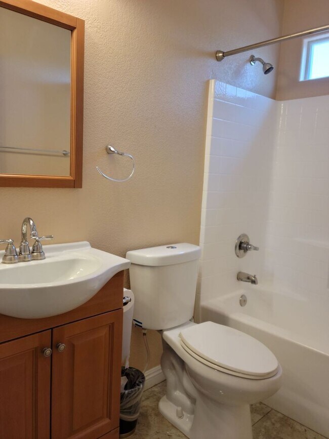 Building Photo - Downtown Summerlin Beauty