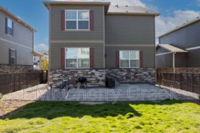 Building Photo - 27543 E Byers Ave