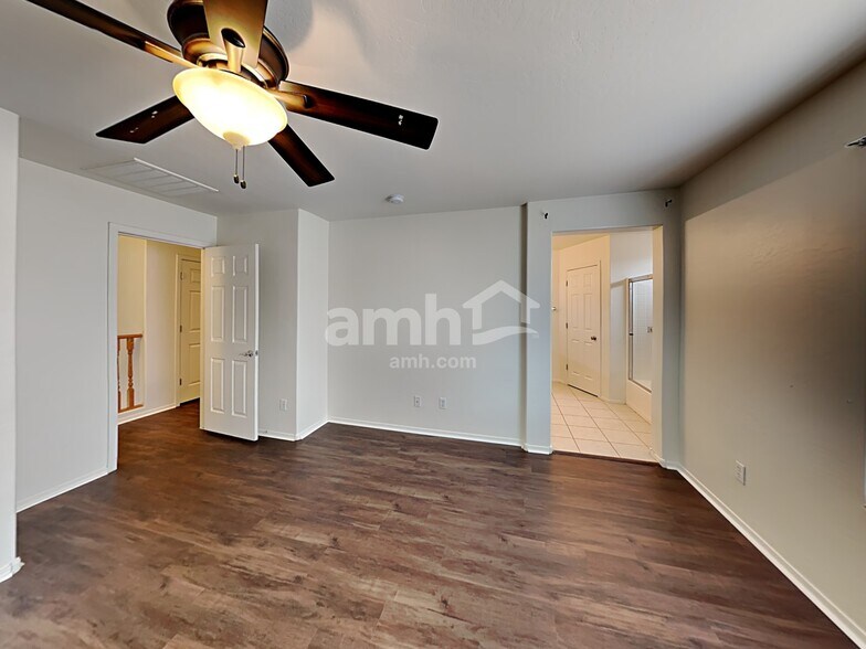 Building Photo - 15139 N 173rd Ln