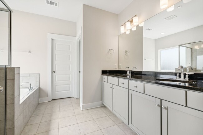 Building Photo - Nolensville home in the highly sought-afte...