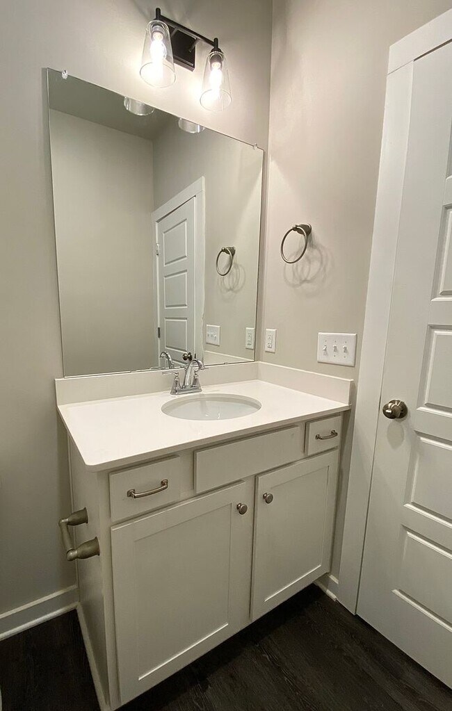 Building Photo - Home for Rent in Weaver AL... Available to View with 48 Hour Notice!!!