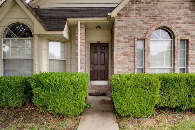 Building Photo - 2104 Regency Dr