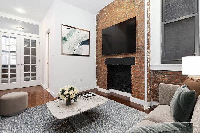 Building Photo - 104 Forsyth Street