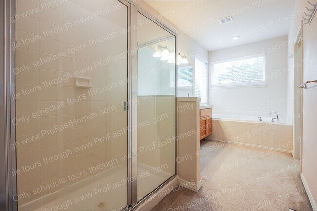 Building Photo - 16107 SE Bybee Ct