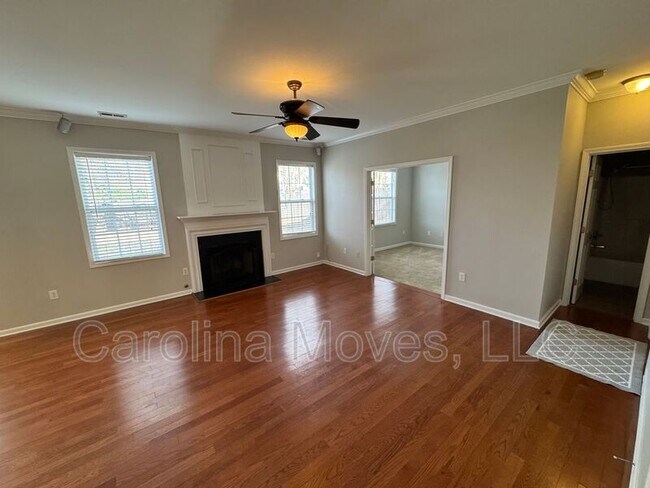 Building Photo - 104 Shairpin Ln