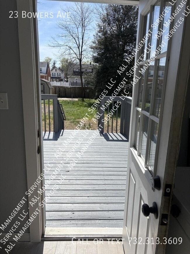 Building Photo - 23 Bowers Ave