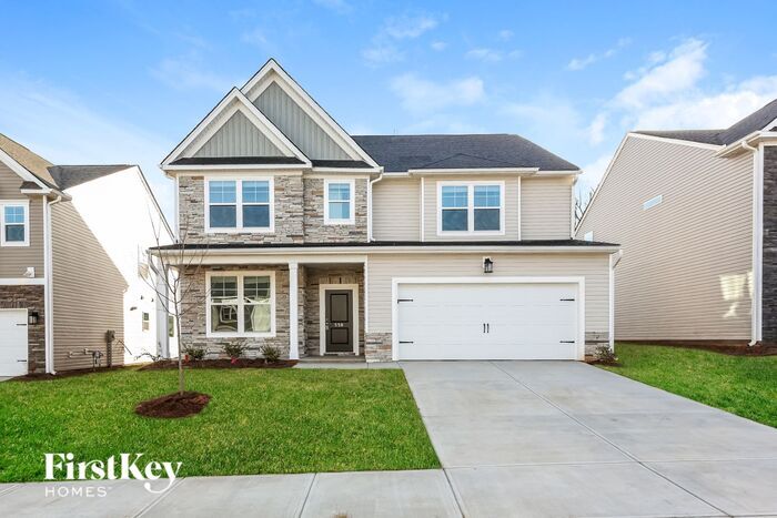 Primary Photo - 558 Hillpark Ln