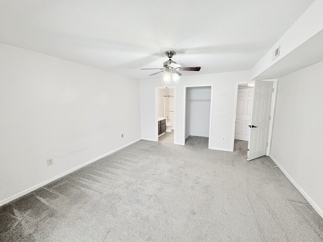 Building Photo - 103 Northlake Dr