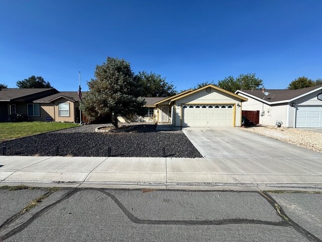Primary Photo - 328 Wildrose Dr
