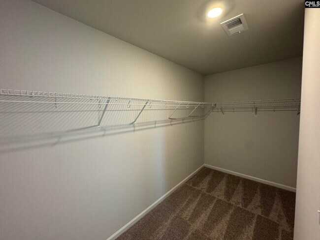 Building Photo - 3081 Hallsdale Dr