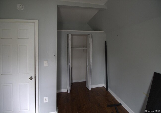 Building Photo - 9 Spring St