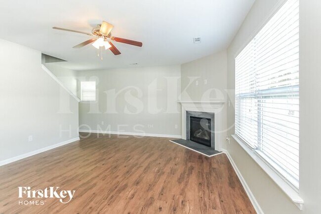 Building Photo - 7217 Niccoline Ln
