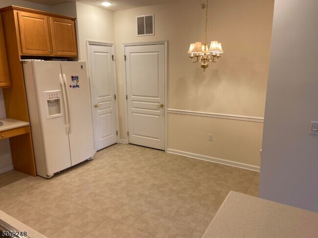 Building Photo - 10411 Warren's Way