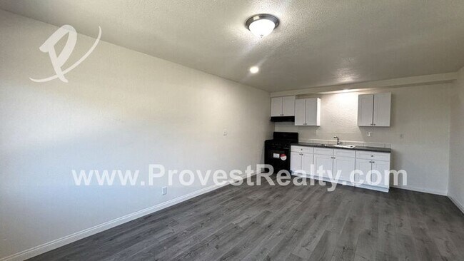 Building Photo - 11800 White Ave