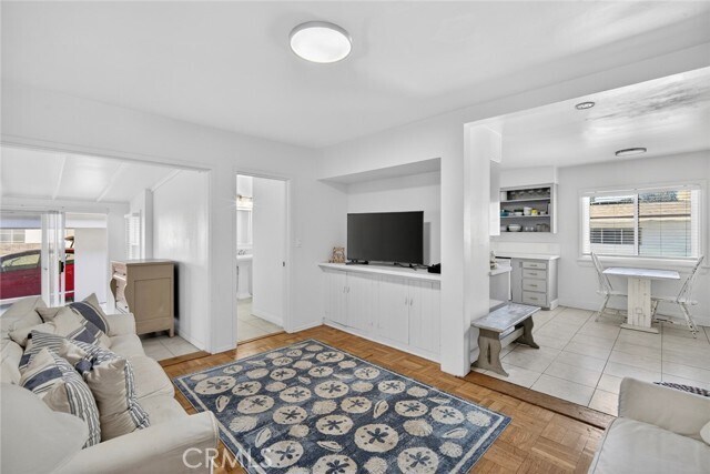 Building Photo - 237 Avenida Montalvo