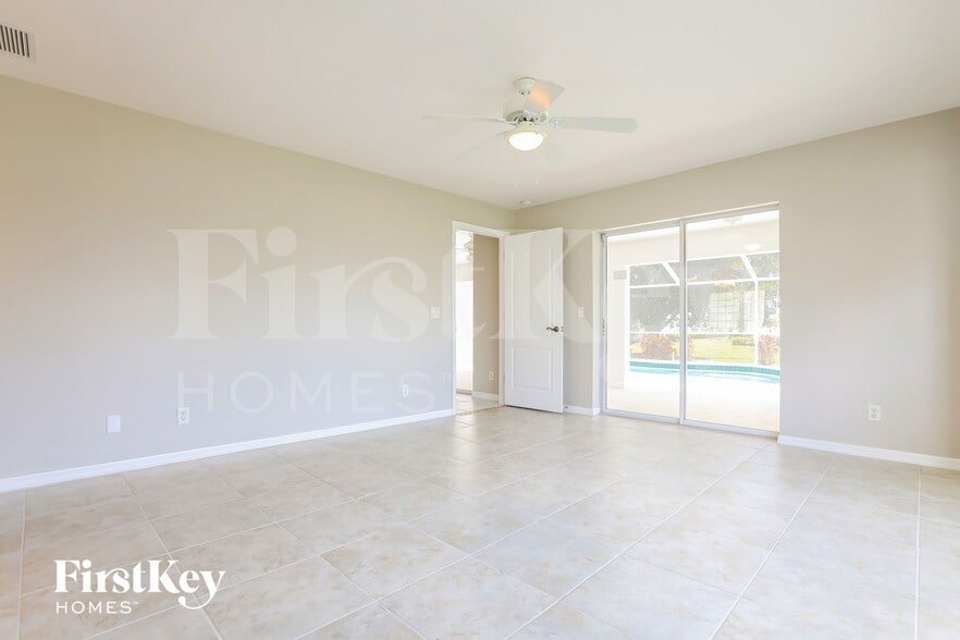 Building Photo - 25284 Zodiac Ln