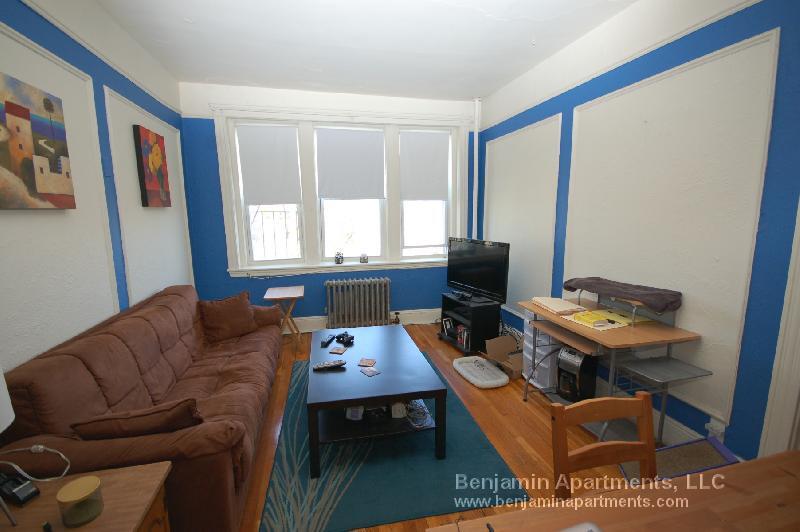 Building Photo - 1687 Commonwealth Ave