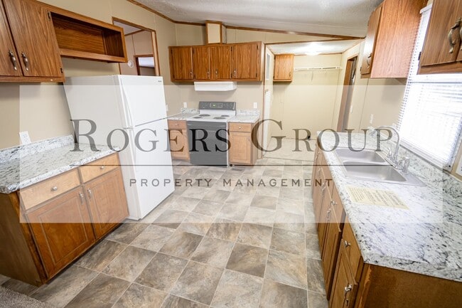 Building Photo - 519 Cedar Cove Rd