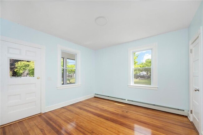 Building Photo - 87 Lyman Ave