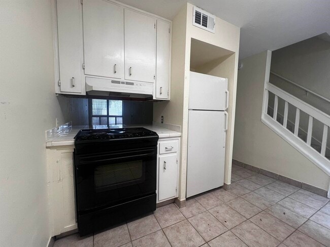 Building Photo - 3720 Rock Brook Dr