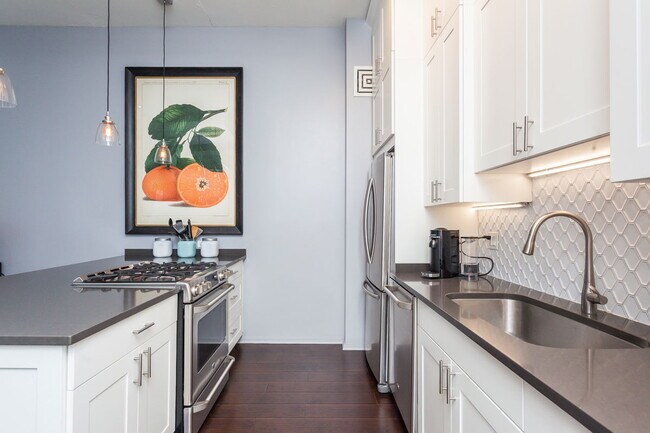 Building Photo - 130 S Canal St