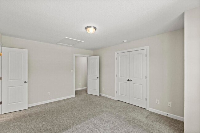 Building Photo - $500 off 1st Month's Rent! Convenience to Camp Lejeune!