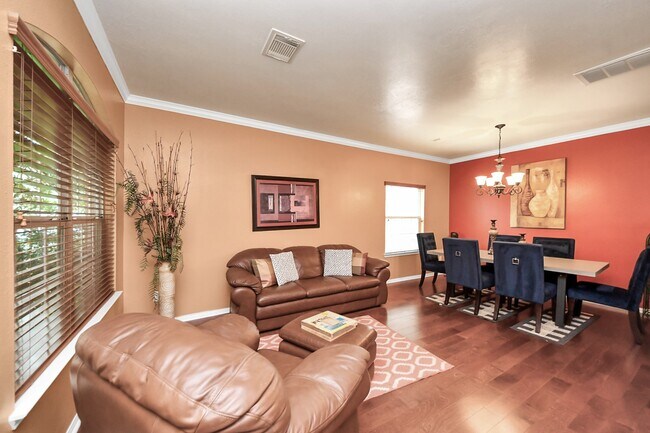 Building Photo - 8614 Riverbend Canyon Ln
