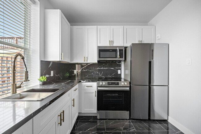 Building Photo - 801 Broadway Avenue J