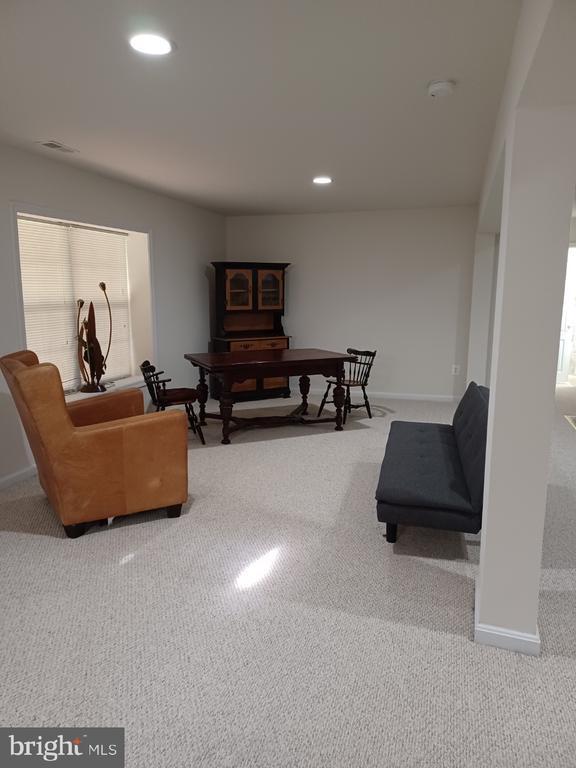 Building Photo - 8832 Baileys Ct