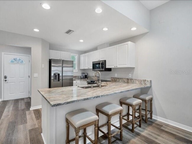 Building Photo - 3701 54th Dr W