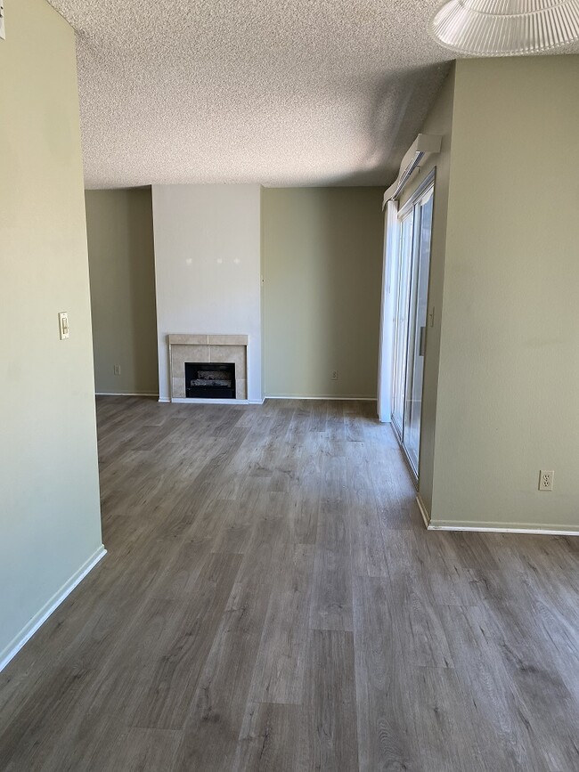 Building Photo - 528 Broderick Way