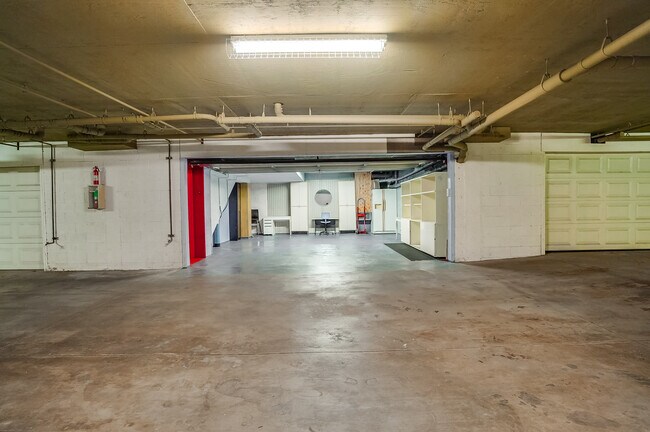 Building Photo - 1128 22nd St