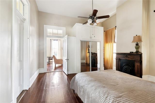 Building Photo - 821 Dauphine St