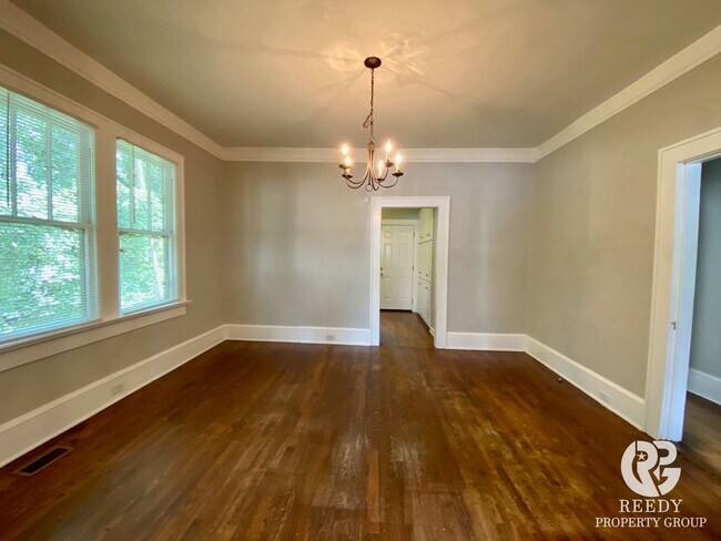 Building Photo - Hampton Heights