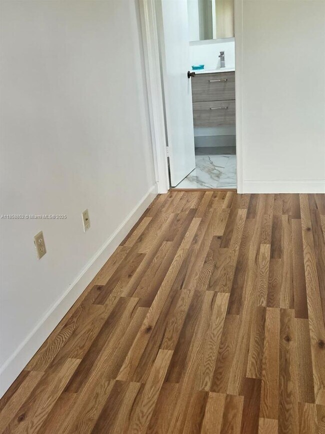 Building Photo - 10823 NW 7th Street 22-44, Miami, FL 33172