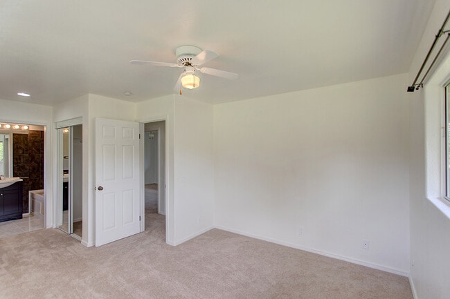 Building Photo - 15-1844-1844 21st Ave