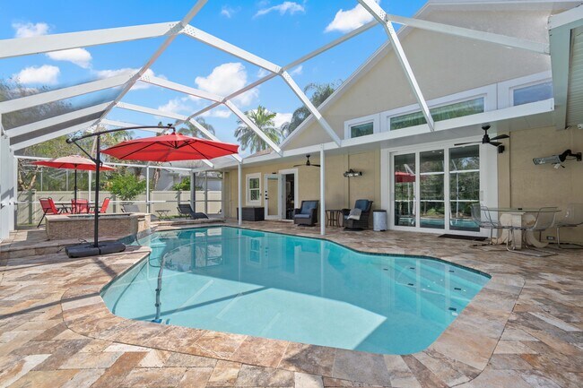 Building Photo - 9905 Woodbay Dr